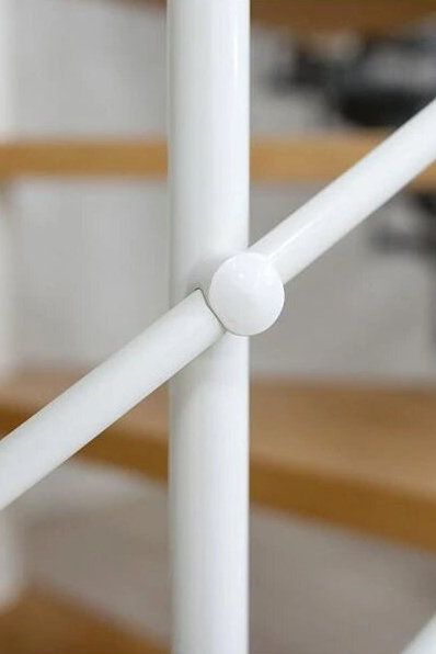 levne-tocite_schody-oslo-bila-21