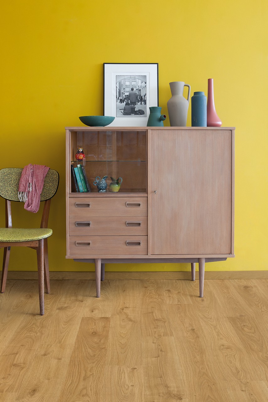 Dub bílý světlý – ukázka v prostoru | laminátová podlaha QUICK-STEP