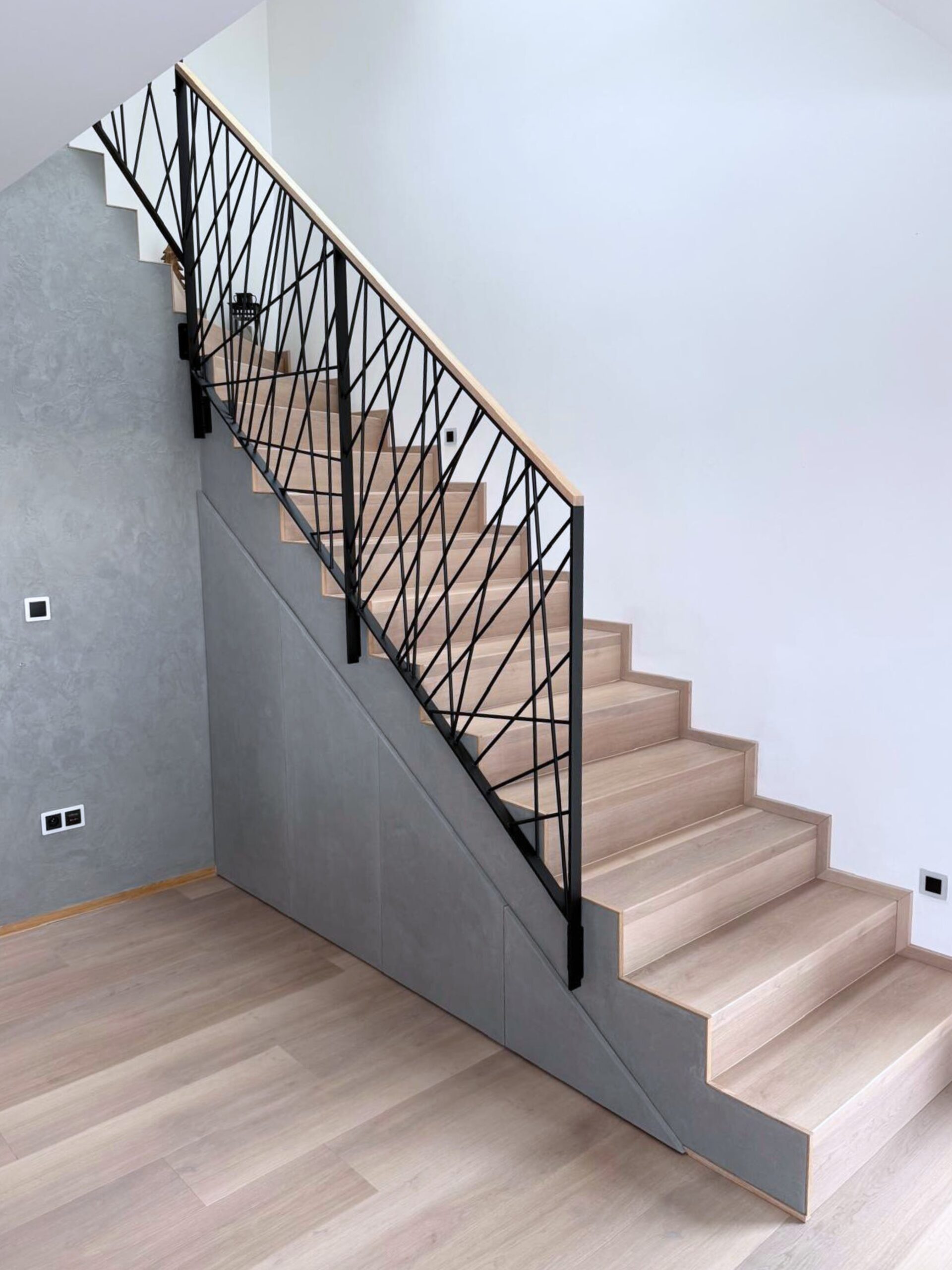 pavucinove-ocelove-zabradli-novy-design-1 Moderní pavučinové ocelové zábradlí od firmy JELÍNEK interiér s.r.o. v novém designovém provedení, vhodné pro schodiště i terasy.