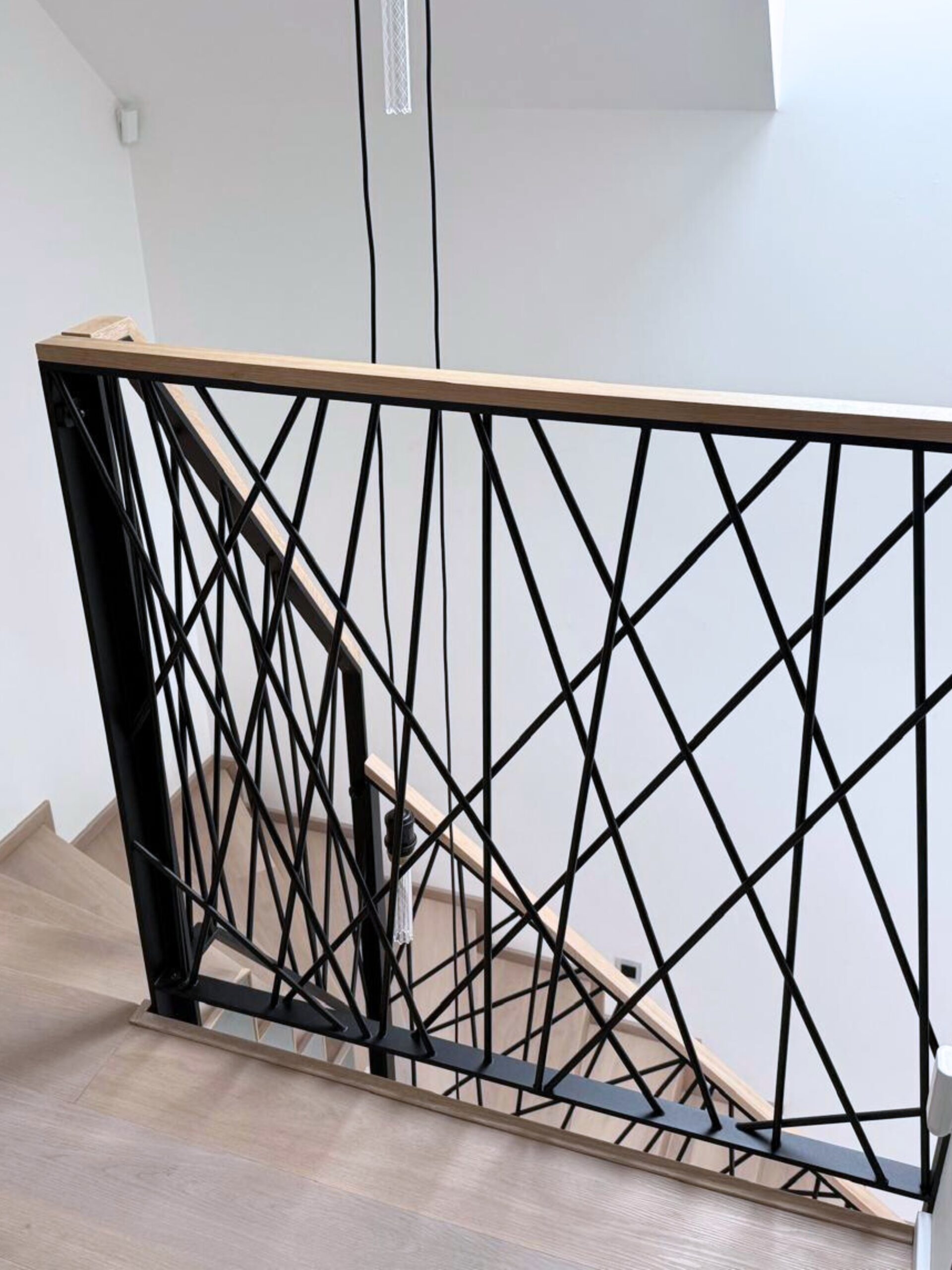 pavucinove-ocelove-zabradli-novy-design-5 Moderní pavučinové ocelové zábradlí od firmy JELÍNEK interiér s.r.o. v novém designovém provedení, vhodné pro schodiště i terasy.